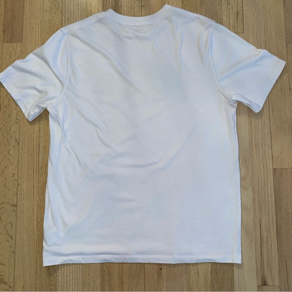 Men’s Old Navy Tee - Picture 2 of 3